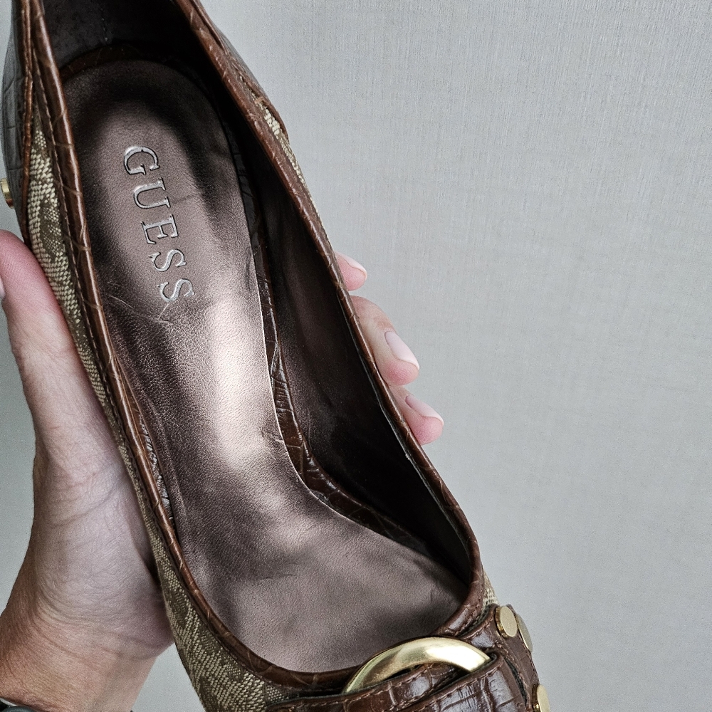 34. Vintage 00s brown Guess monogram peep-toe heels (fits US 7.5) - Picture 4 of 6